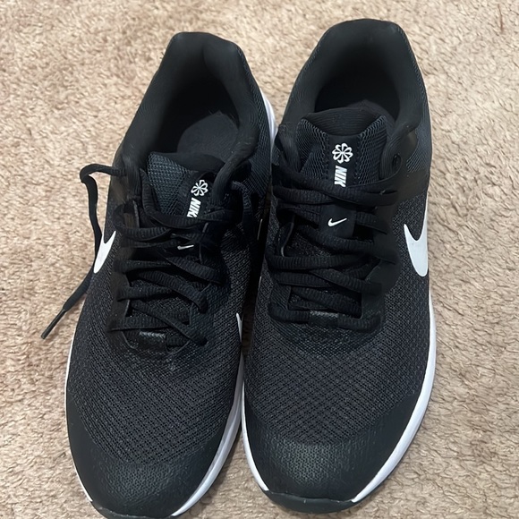 Nike Running shoes - Picture 3 of 5